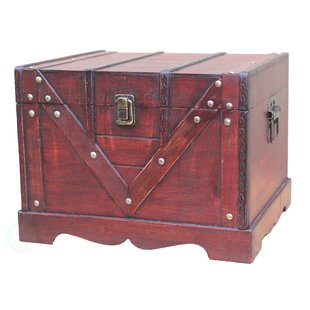 Decorative chest: As noble as a precious heirloom