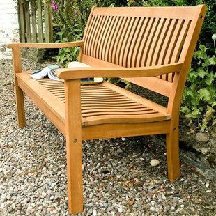 Garden benches: sit comfortably outside