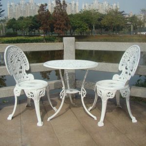 CAST ALUMINIUM GARDEN FURNITURE SET ~~ TABLE AND 2 CHAIRS
