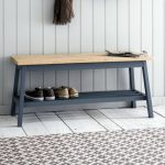 The hallway benches: functional, spacious and decorative
