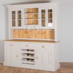 Create with kitchen cabinets storage space in the kitchen!