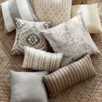 Outdoor Pillows – From clean to patterned