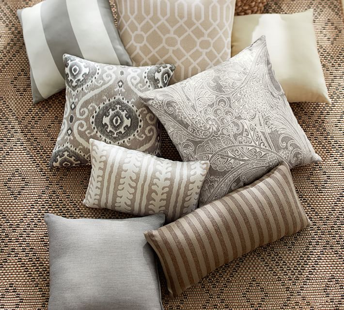 Outdoor Pillows – From clean to patterned