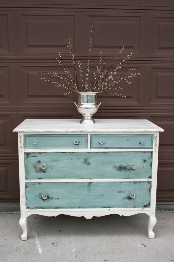 Shabby Chic furniture is popular – because the old looks simply cozy