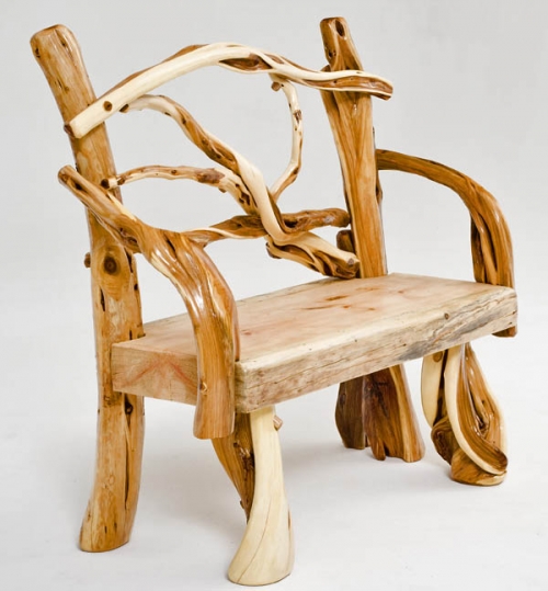 Sustainably furnished with natural wood furniture