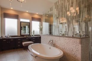 15 Bathrooms With Beautiful Stone Backsplash | Stone backsplash