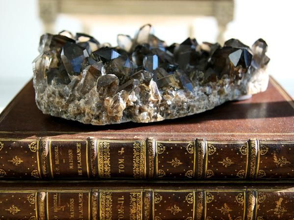 Let It Sparkle: Decorating with Minerals | Geodes, Fossils