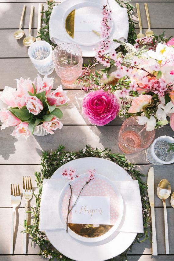 57 Spring Centerpieces and Table Decorations - Ideas for Spring