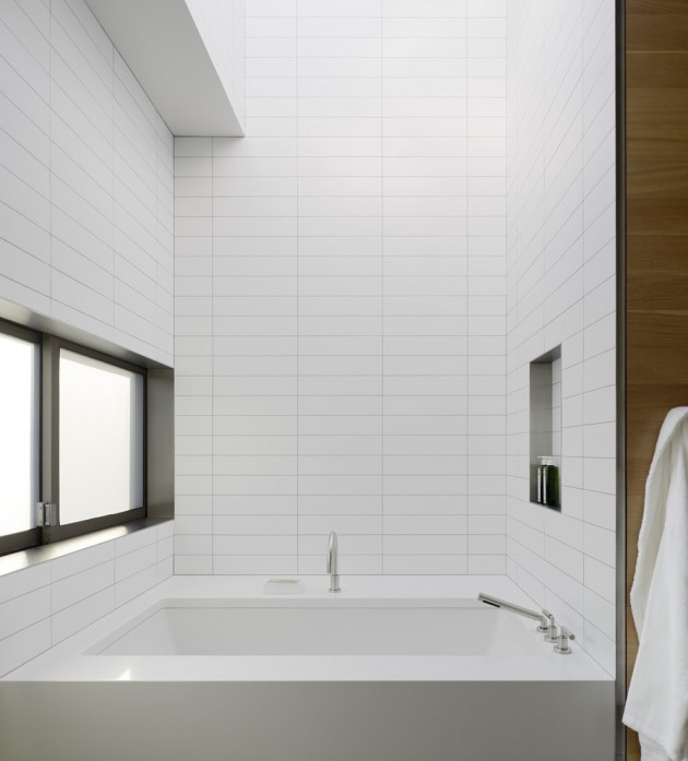 Minimalist Modern Bathroom Designs 10