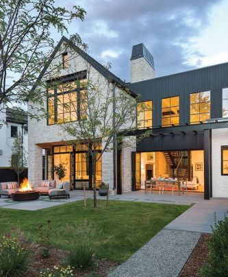 Modern Farmhouse Exterior Design Ideas 23