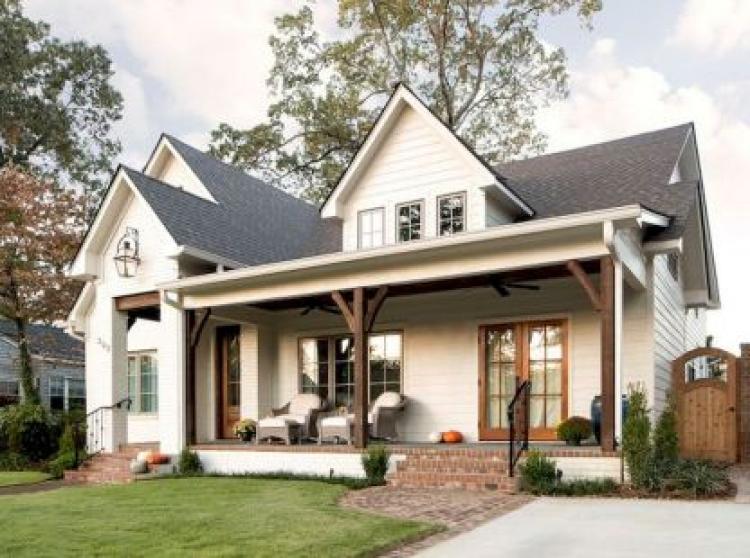 Modern Farmhouse Exterior Design Ideas 33 - ProHouse.Info