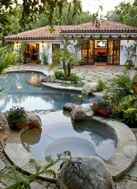 Natural Small Pool Design Ideas On Your Backyard(5) | Pools in 2018