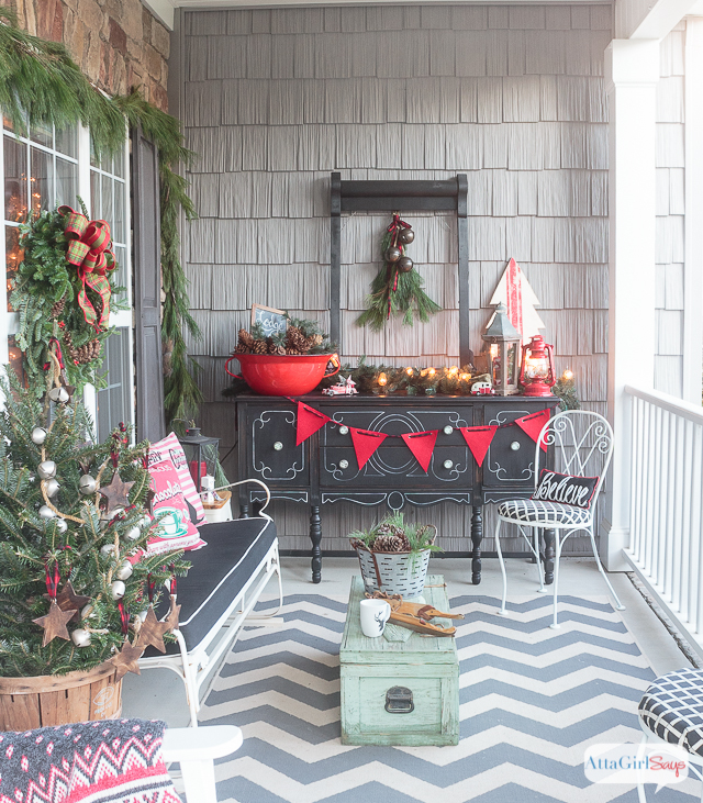 Front Porch Decorating Ideas You'll Want to Copy for Christmas