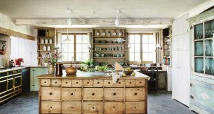 24 Farmhouse Style Kitchens - Rustic Decor Ideas for Kitchens