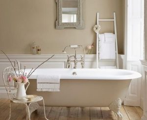 40+ Handy Bathroom Decorating Ideas For Homes Of All Sizes