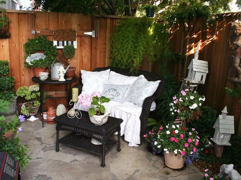 45 Awesome Small Patio on Budget Design Ideas - DecOMG