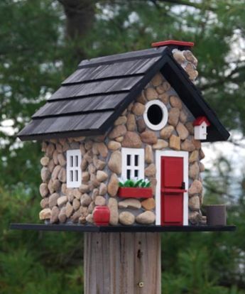 60 Inspiring Stand Bird House Ideas for Your Garden Decorations