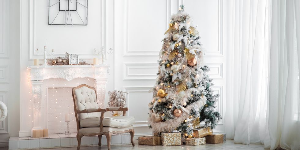 White Christmas Tree Decor Ideas 2