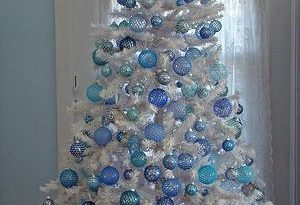 How do you decorate a White Christmas Tree? | christmas tree ideas
