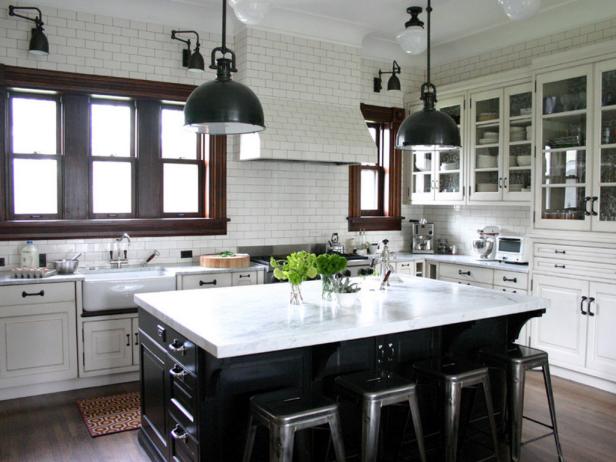 White Kitchen Cabinets Design Ideas 8