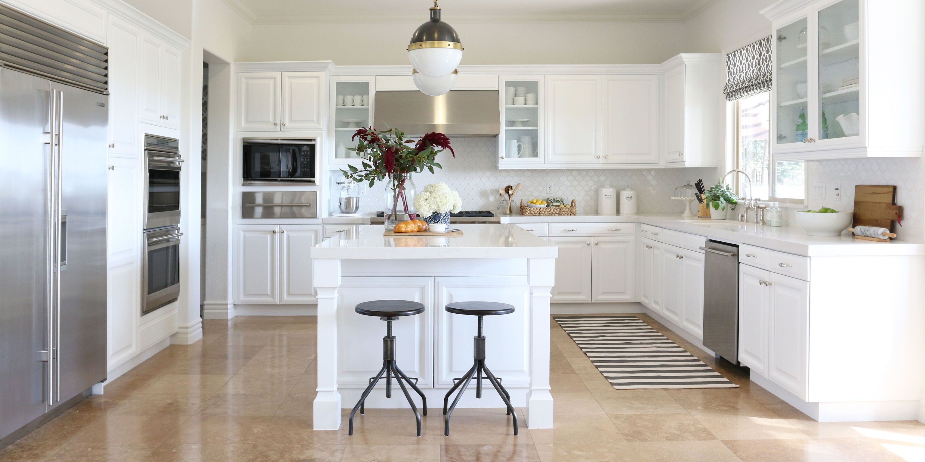 14 Best White Kitchen Cabinets - Design Ideas for White Cabinets