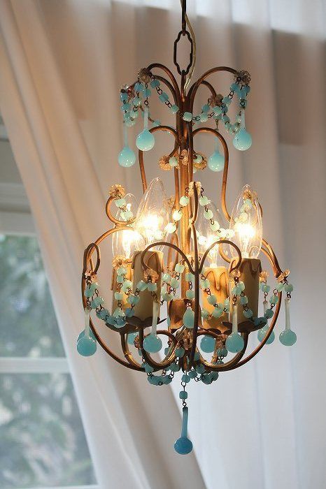 Bright chandeliers types