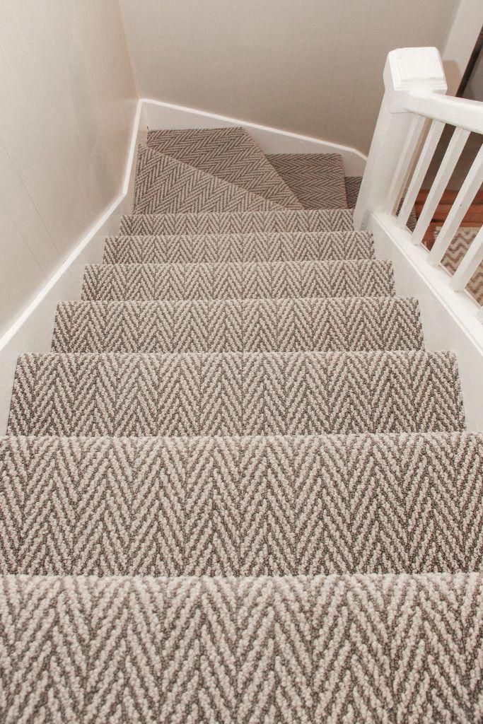 carpet rugs for stairs to the living room