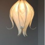 Flower floor lamp: a fantastic light source