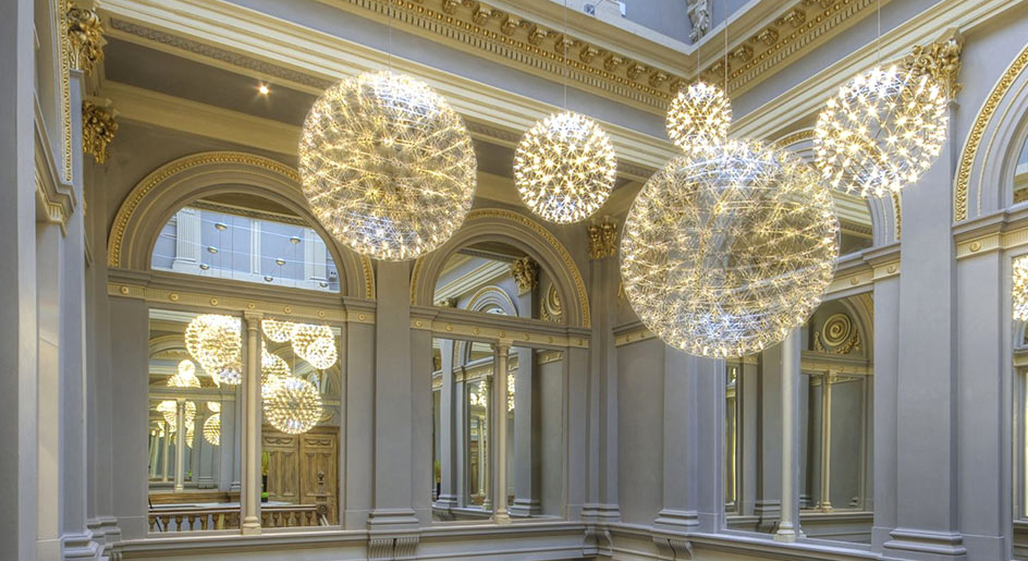 Large chandeliers for large spaces