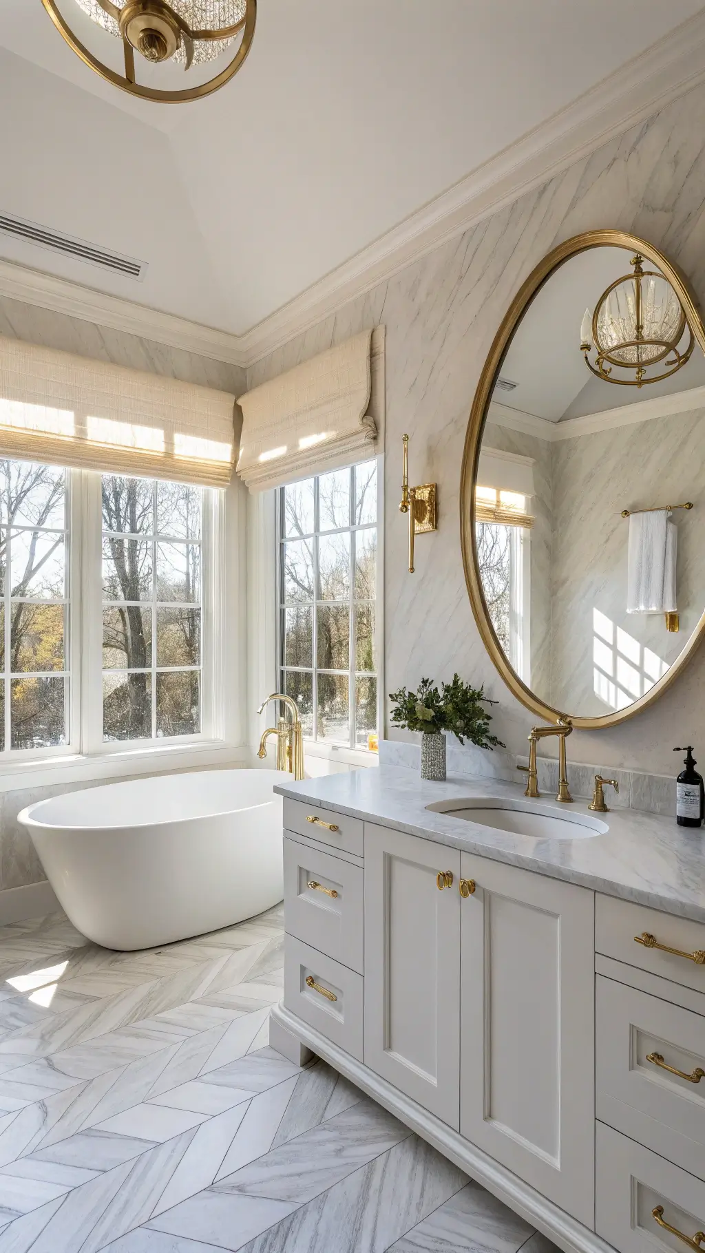 Luxurious gold bathroom decor