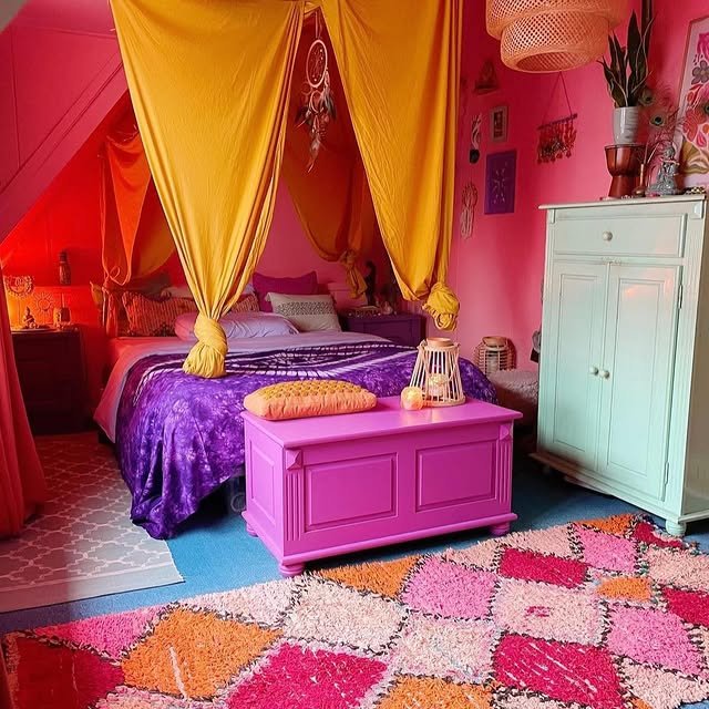 Pinky boho bedroom