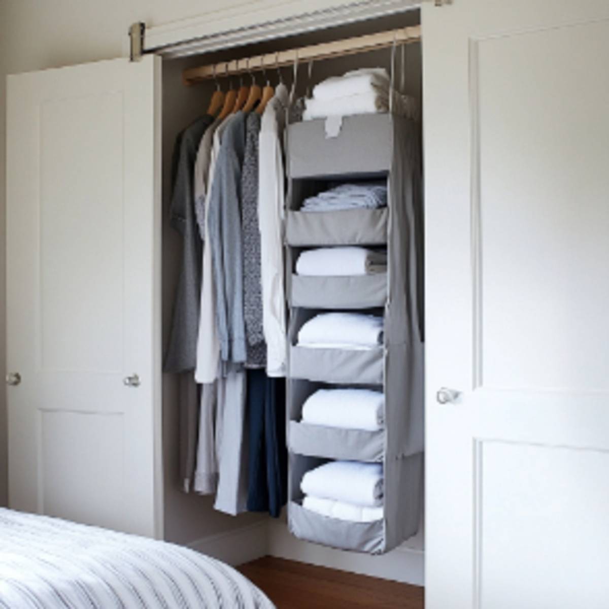 Hanging fabric shelves